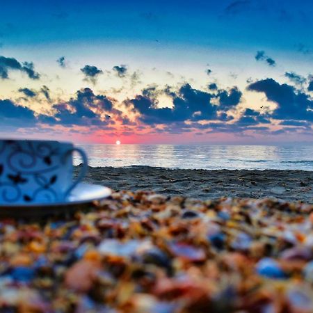 Sunrise By The Sea Apartment คอนสตันซา ภายนอก รูปภาพ