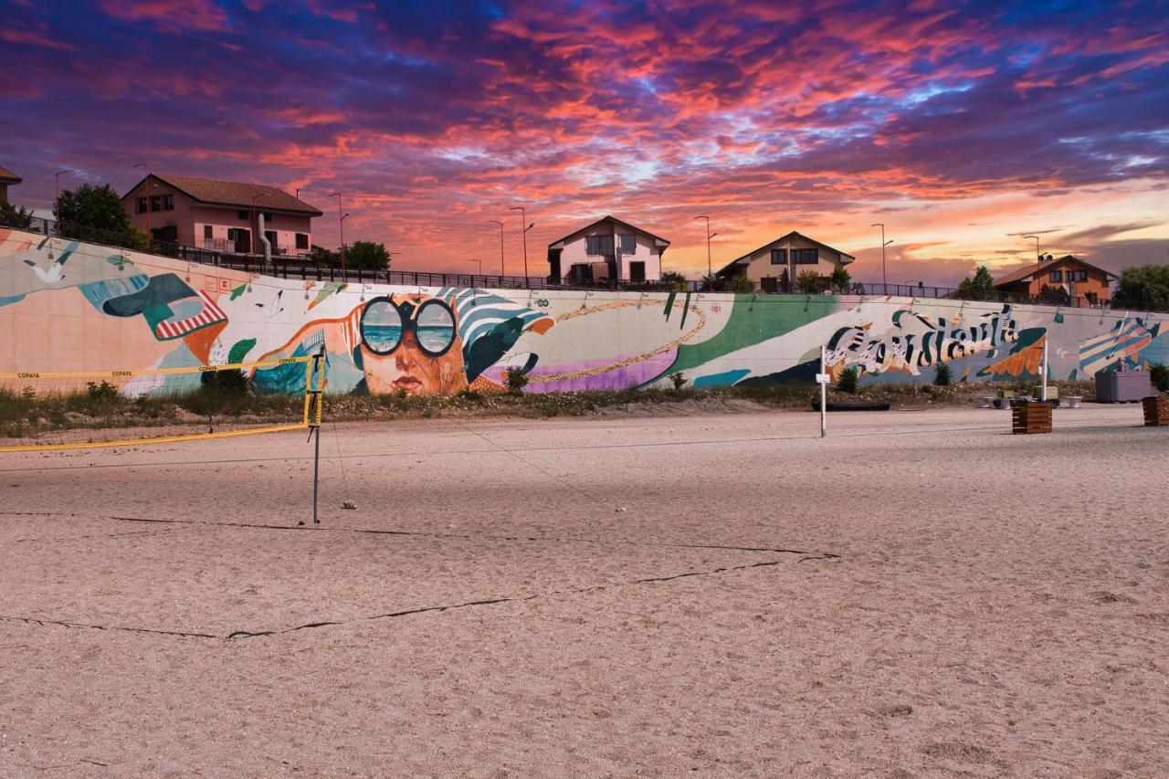 Sunrise By The Sea Apartment คอนสตันซา ภายนอก รูปภาพ
