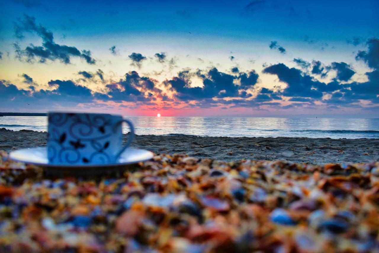 Sunrise By The Sea Apartment คอนสตันซา ภายนอก รูปภาพ